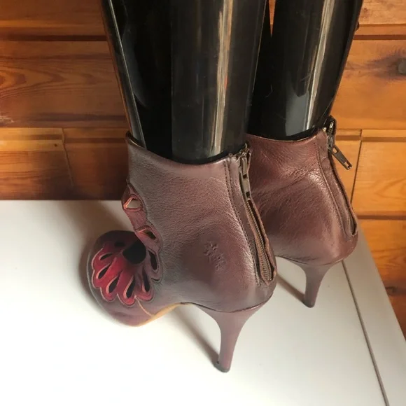 Fly London Shoes - Picture 5 of 12